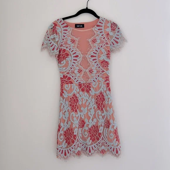 Fab’rik multicolor scalloped mini dress size small - Picture 2 of 5